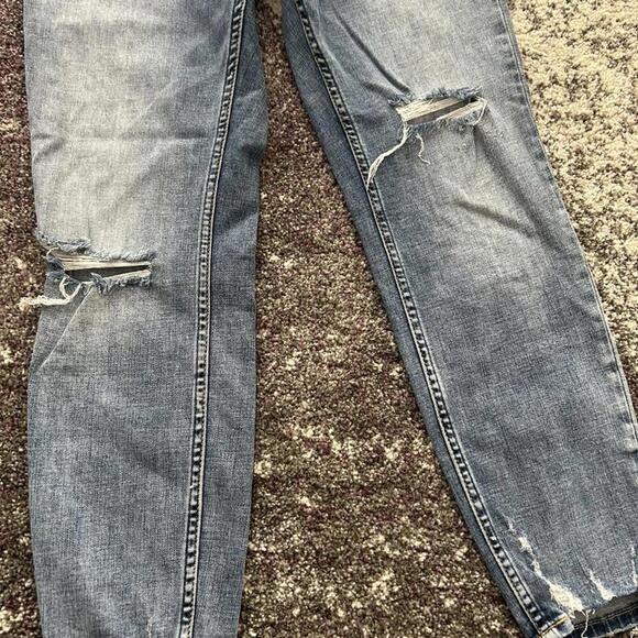 Silver Jeans Co. Women's Avery Skinny Distressed Blue Jeans - Picture 2 of 7